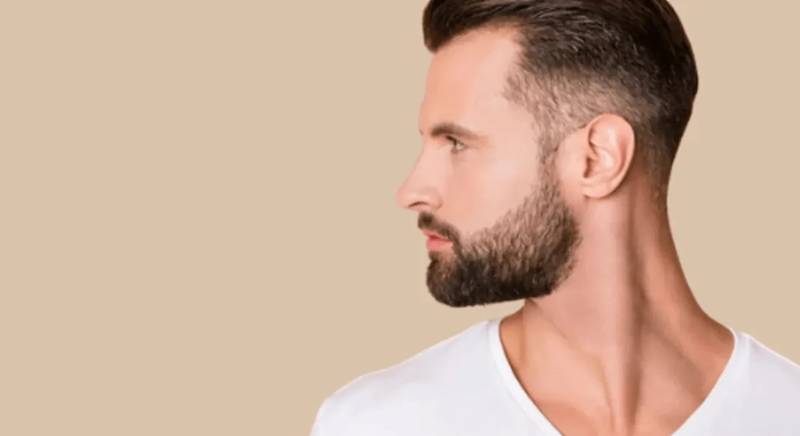 Traitement d’épilation laser homme barbe à La Ciotat : ciblage précis des poils incarnés pour une peau plus nette et sans irritation.