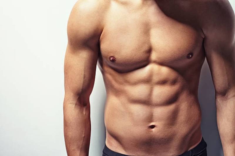 Épilation laser homme du torse et du ventre à Marseille 13009 Michelet pour un résultat homogène naturel.