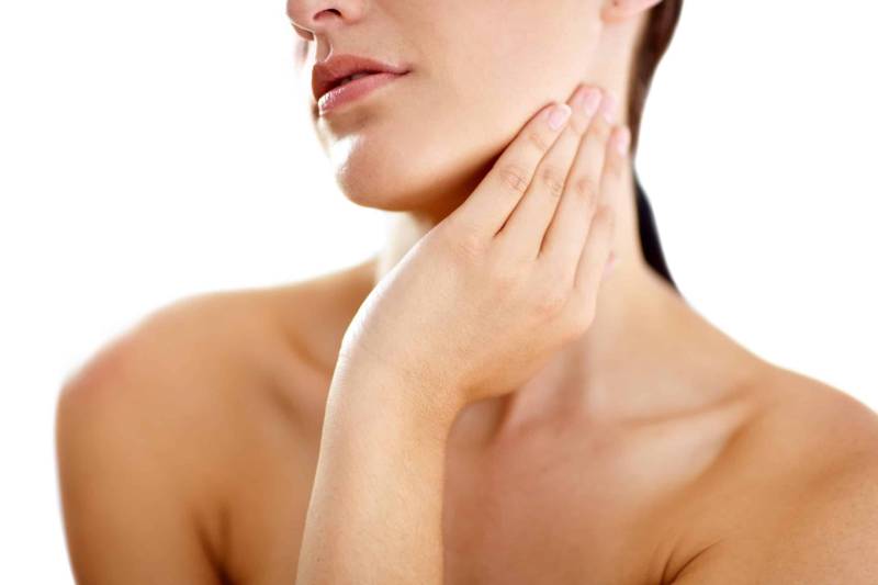 Épilation laser femme menton poils hormonaux à Marseille 13008 Prado pour traiter efficacement la repousse persistante