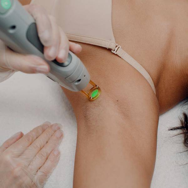 Centre d’épilation laser à Marseille: technologie professionnelle et environnement haut de gamme pour une épilation laser femme maillot intégral en toute sécurité.