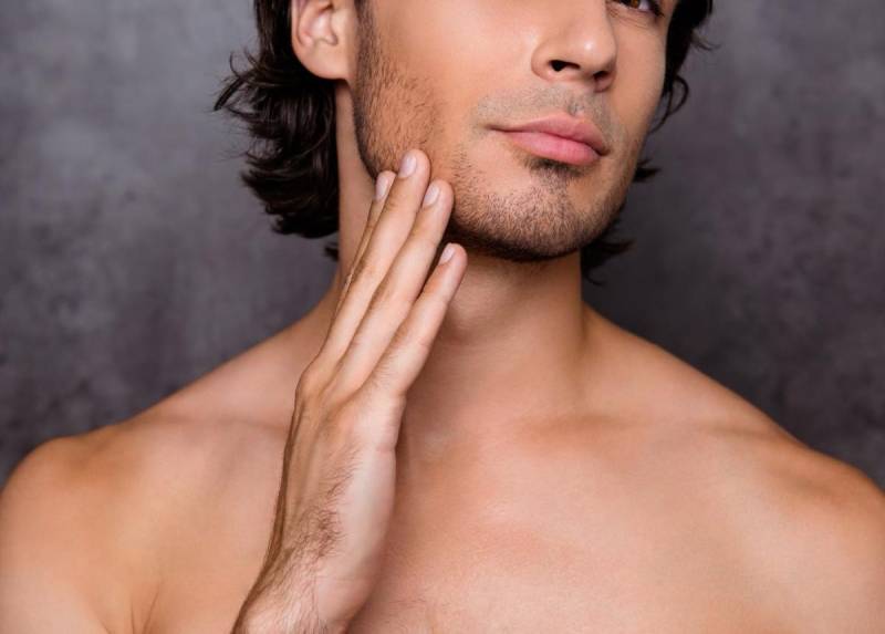 Épilation laser homme barbe contour et cou à Marseille Prado 13008 pour éviter les poils incarnés et obtenir une ligne nette