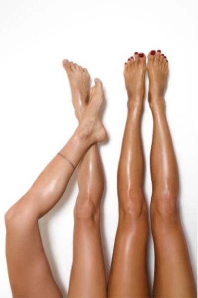 Jambes nettes et peau lisse durablement grâce à l’épilation laser.